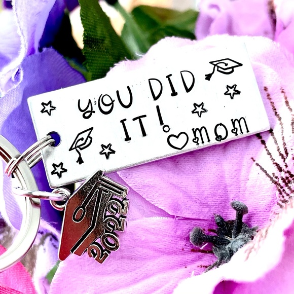 Class of 2022 Keychain - Graduation Keychain- Graduation Gift- Grad Gift - Picture 3 of 9